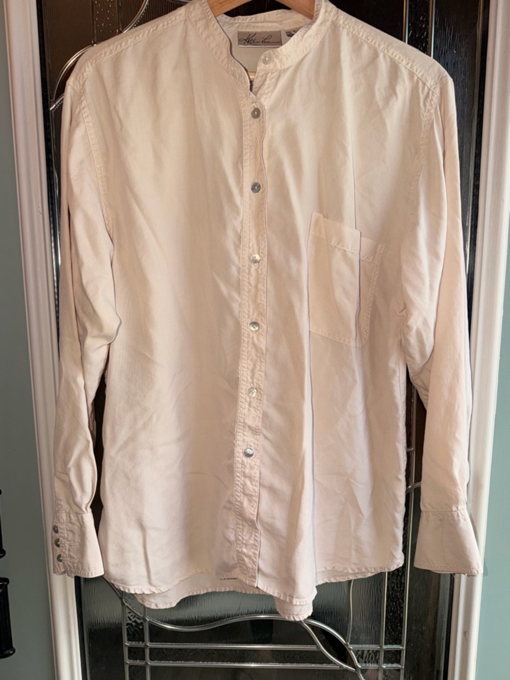 Vintage Kathy Lee women’s 100% SILK Ivory Band Collar Shirt